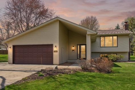 4341 Medary Avenue Eagan MN 55122