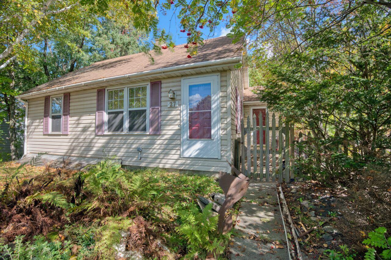 27 Cuyuna Drive Virginia MN 55792