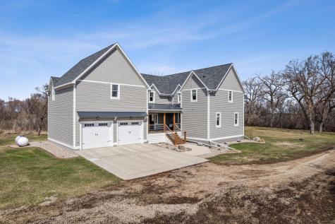 827 160th Avenue SE Hillsboro ND 58045