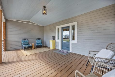 827 160th Avenue SE Hillsboro ND 58045