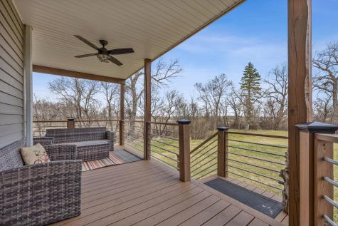 827 160th Avenue SE Hillsboro ND 58045