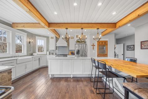 827 160th Avenue SE Hillsboro ND 58045