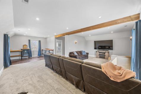827 160th Avenue SE Hillsboro ND 58045