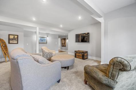 827 160th Avenue SE Hillsboro ND 58045