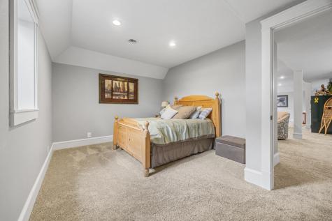827 160th Avenue SE Hillsboro ND 58045