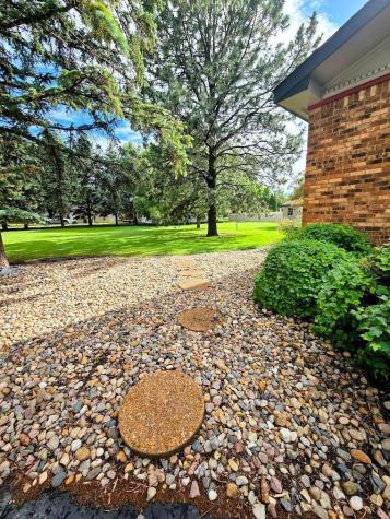 902 6th Avenue SE Pipestone MN 56164
