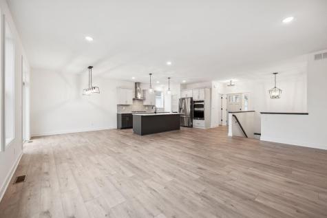7665 22nd Avenue E Shakopee MN 55379