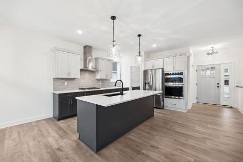 7665 22nd Avenue E Shakopee MN 55379