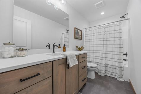 8414 61st Street S Horace ND 58047