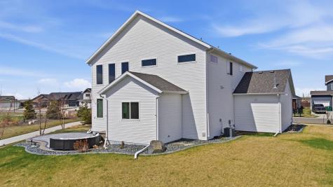 7898 Northern Lights Avenue Horace ND 58047