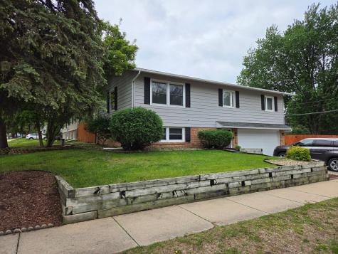 338 27th Street NE Rochester MN 55906