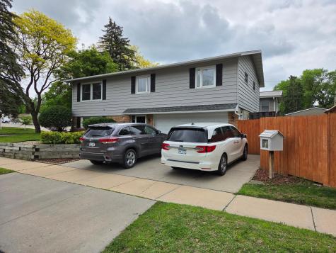338 27th Street NE Rochester MN 55906
