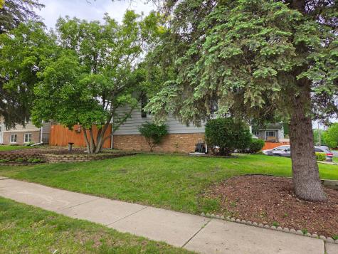 338 27th Street NE Rochester MN 55906