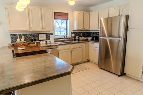 208 NW 5th Street NW Dilworth MN 56529