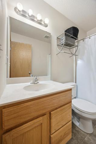 4807 51st Avenue S Fargo ND 58104