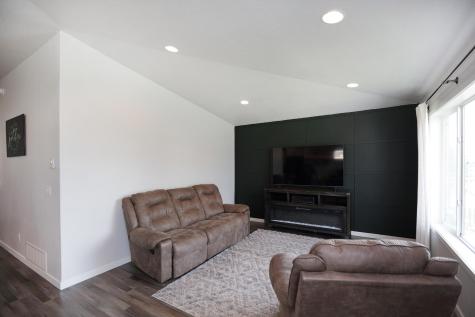 1719 67th Avenue S Fargo ND 58104