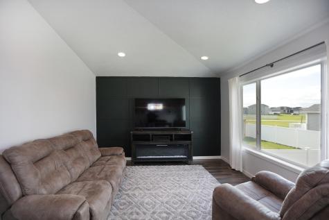 1719 67th Avenue S Fargo ND 58104