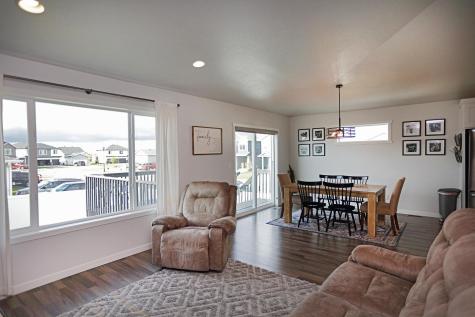 1719 67th Avenue S Fargo ND 58104