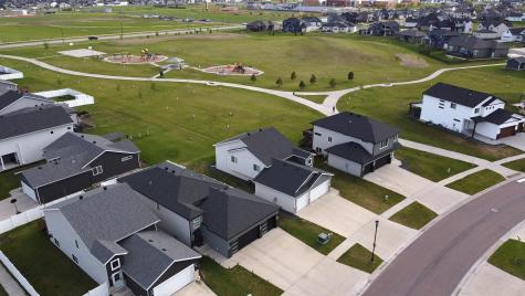 1719 67th Avenue S Fargo ND 58104