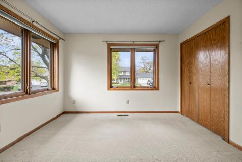 1494 Creek Park Lane Fridley MN 55432