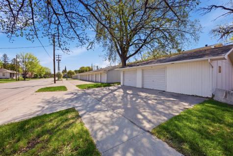 809 6th Avenue N Fargo ND 58102