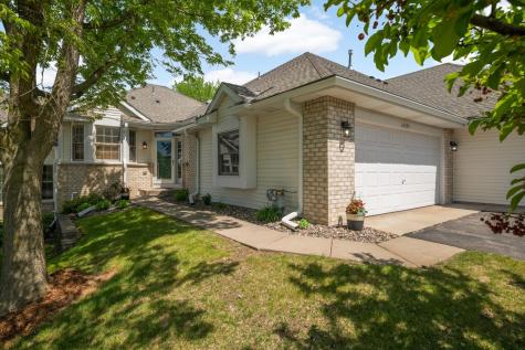 16270 Crystal Hills Drive Lakeville MN 55044