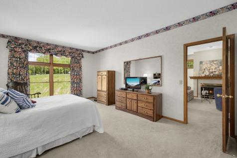 16270 Crystal Hills Drive Lakeville MN 55044