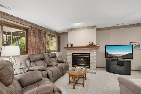 16270 Crystal Hills Drive Lakeville MN 55044