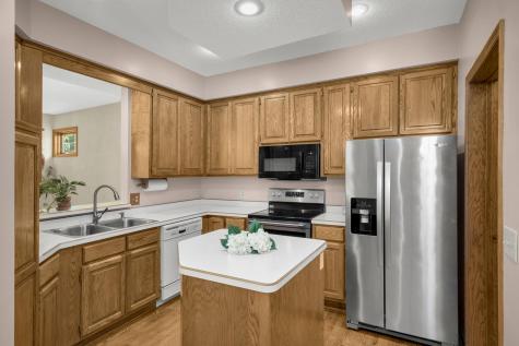 16270 Crystal Hills Drive Lakeville MN 55044
