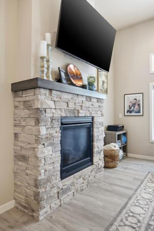 413 Hampton Drive W Moorhead MN 56560