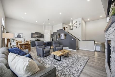 413 Hampton Drive W Moorhead MN 56560