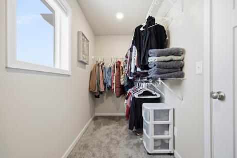 413 Hampton Drive W Moorhead MN 56560