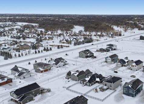 413 Hampton Drive W Moorhead MN 56560