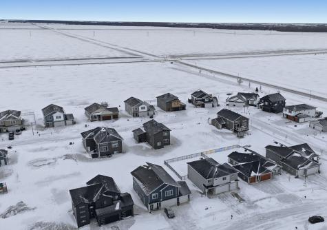 413 Hampton Drive W Moorhead MN 56560