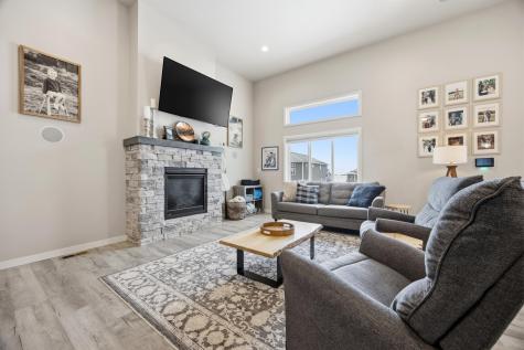 413 Hampton Drive W Moorhead MN 56560