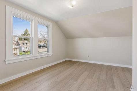 1871 Hyacinth Avenue E Saint Paul MN 55119