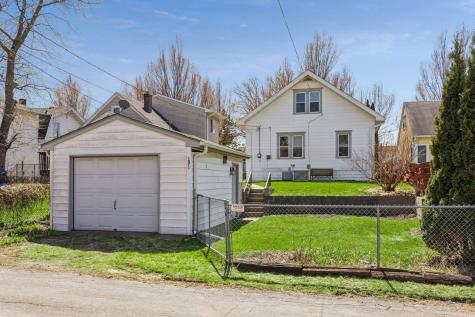 1871 Hyacinth Avenue E Saint Paul MN 55119