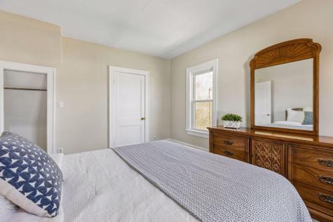 1871 Hyacinth Avenue E Saint Paul MN 55119