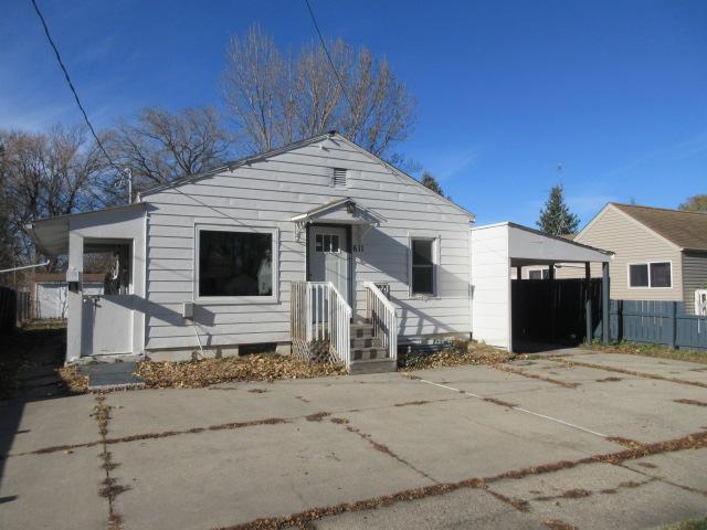 611 15th Street N Moorhead MN 56560