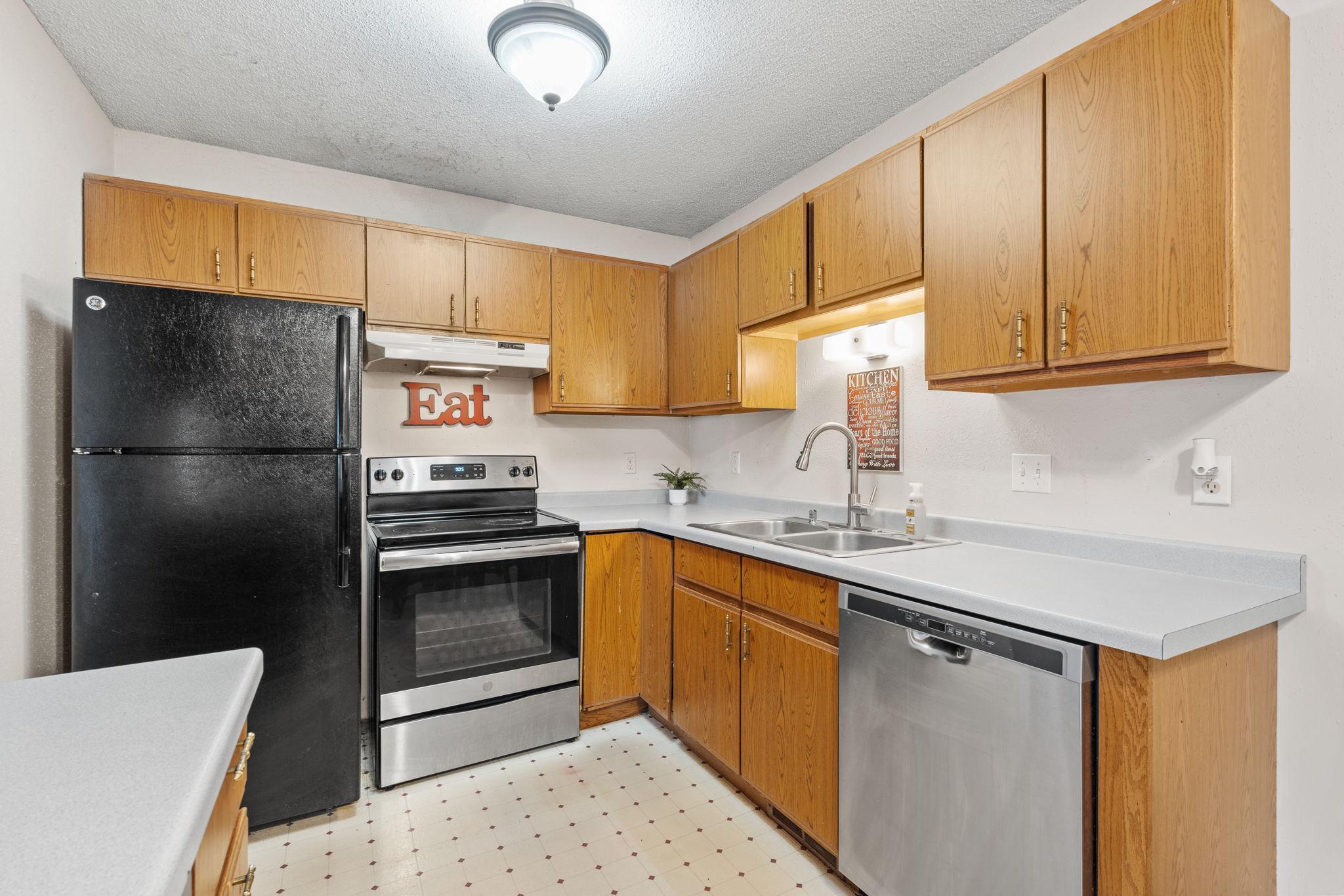 6364 Kahler Drive NE Albertville MN 55301