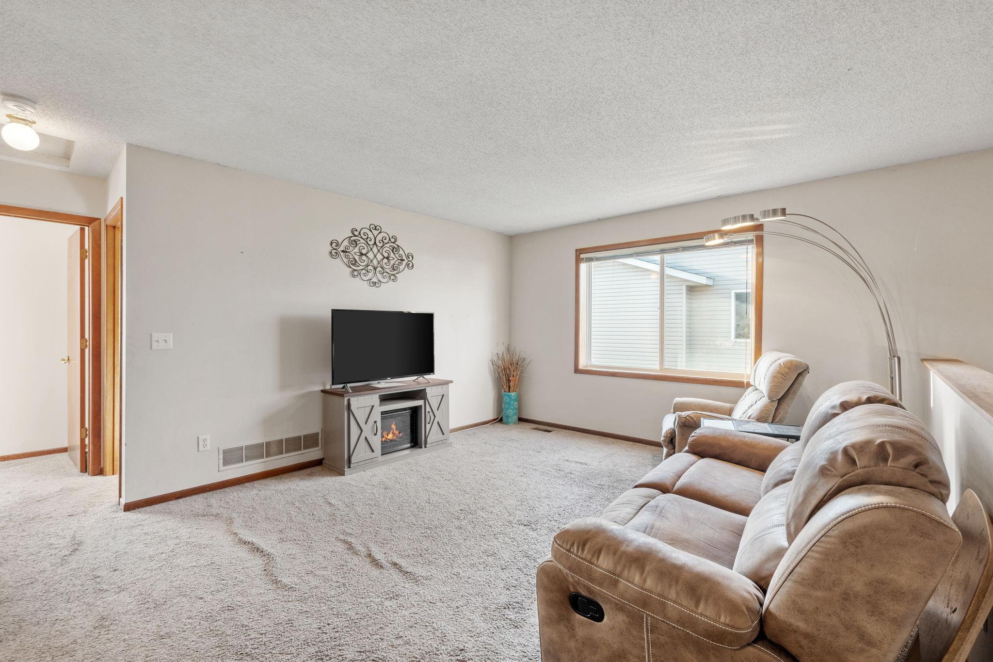 6364 Kahler Drive NE Albertville MN 55301