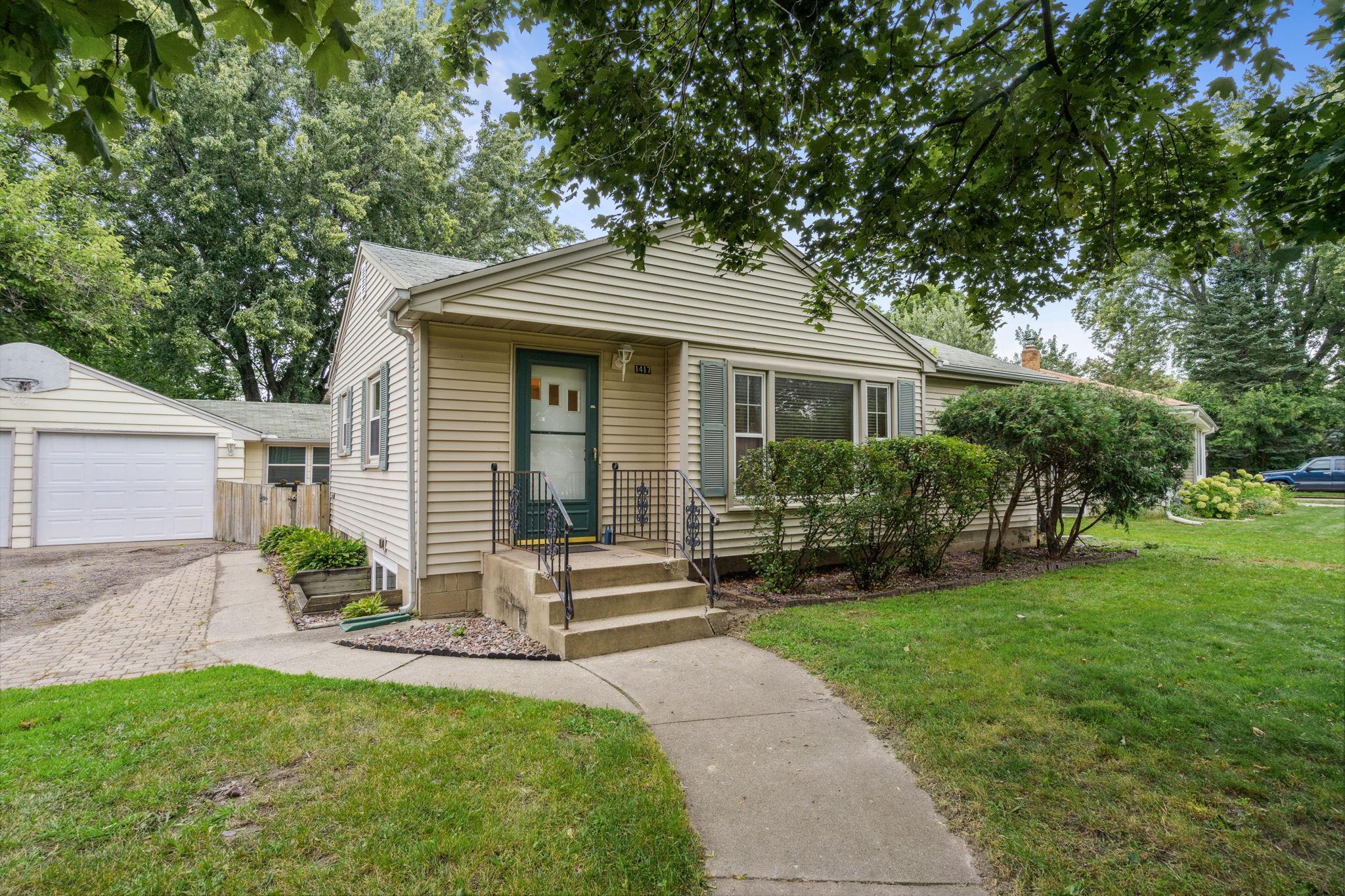 1417 Talisman Curve Roseville MN 55113