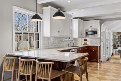 2 1/2 Webster Place Hopkins MN 55305