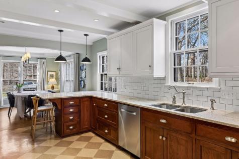 2 1/2 Webster Place Hopkins MN 55305