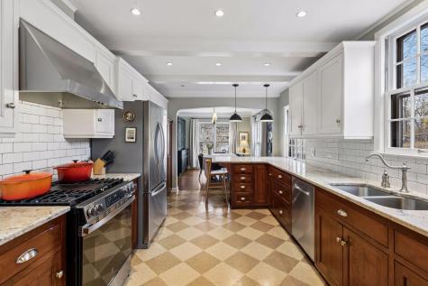 2 1/2 Webster Place Hopkins MN 55305