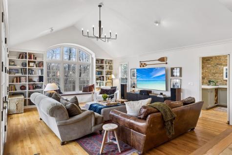 2 1/2 Webster Place Hopkins MN 55305