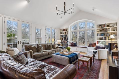 2 1/2 Webster Place Hopkins MN 55305