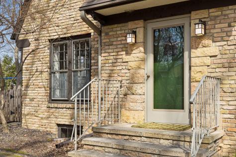 2 1/2 Webster Place Hopkins MN 55305