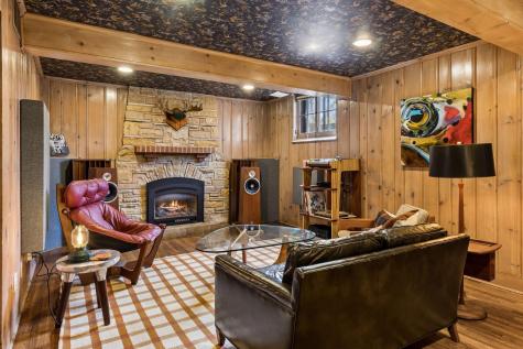 2 1/2 Webster Place Hopkins MN 55305