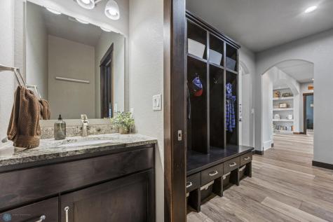 120 Lindsey Court Mapleton ND 58059